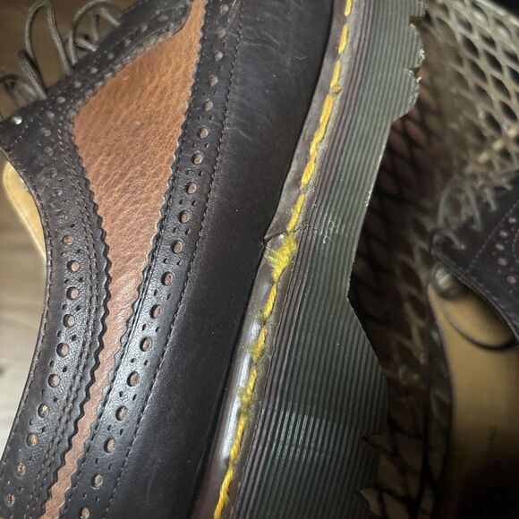 Dr. Martens Wingtip Black Gold Brogue 3989/34 Size 7 UK Unisex main image 2